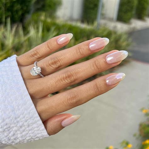 nude chrome nails